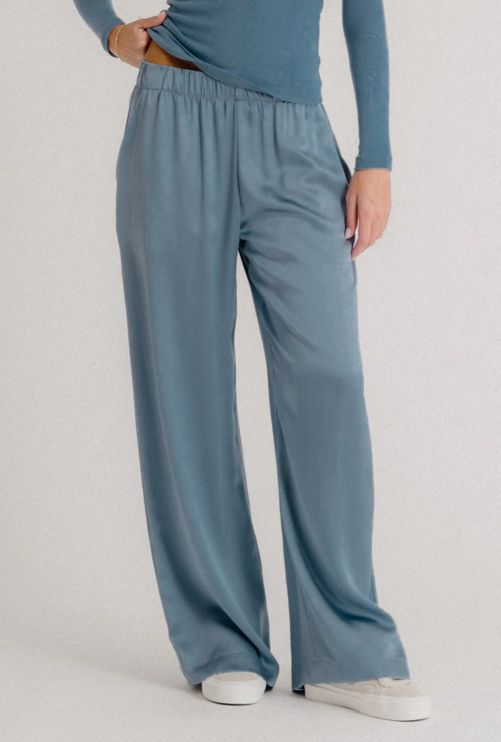 Brynn Pull On Silk Pant - Smoky Blue