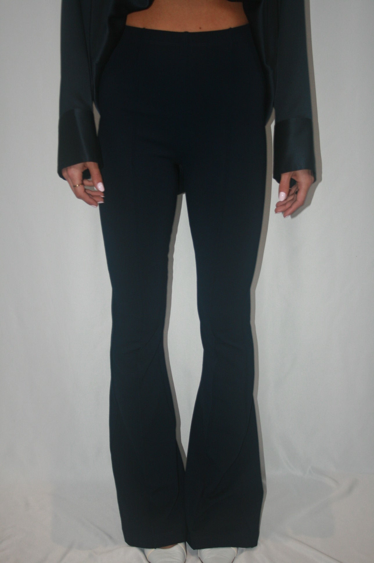 Bailey High Rise Pintuck Flare Pant - Midnight Navy