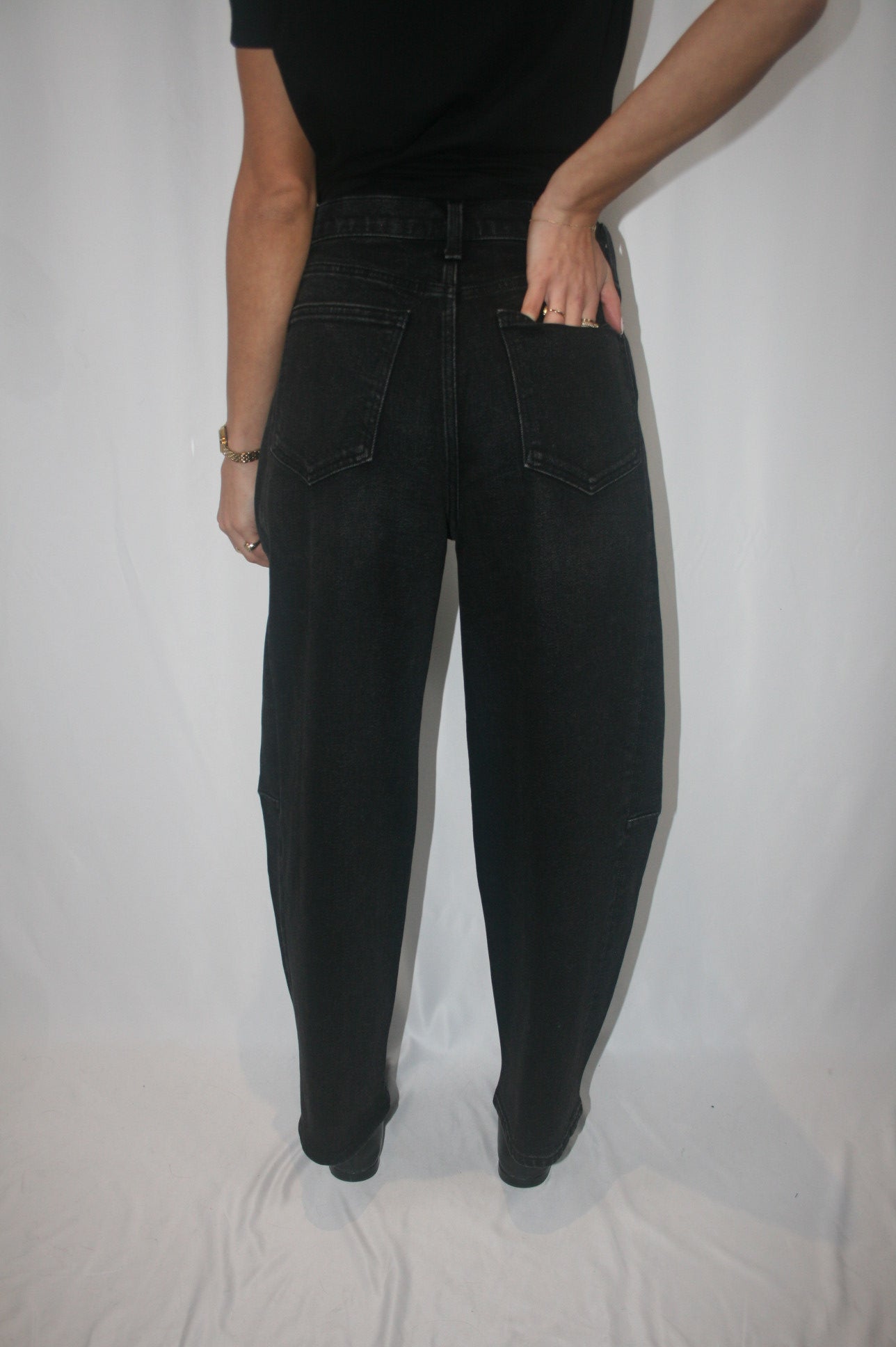 Eli High Rise Barrel Jean - Dark Midnight