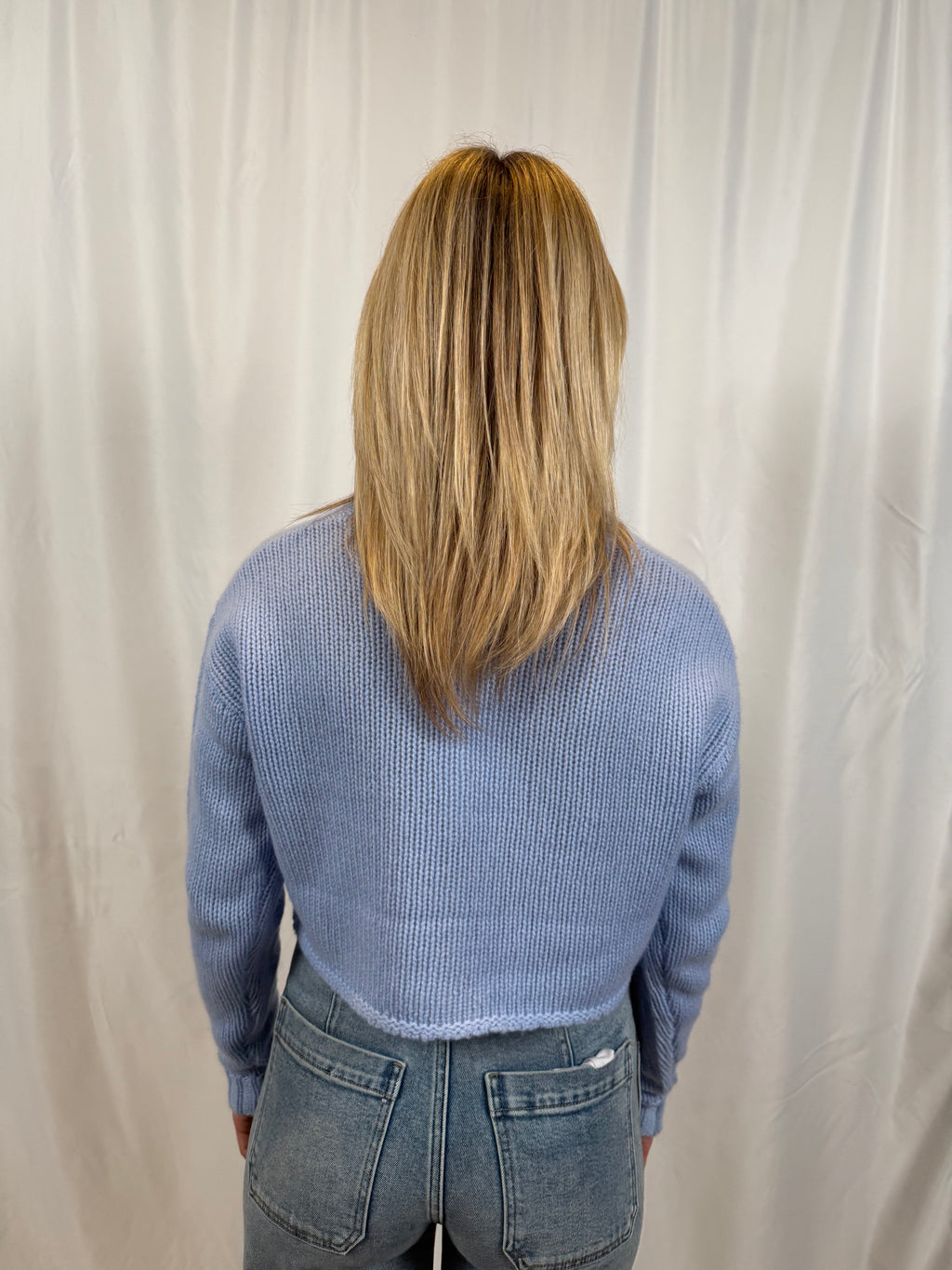 Bianco Cropped V-Neck Cardigan - Azureous