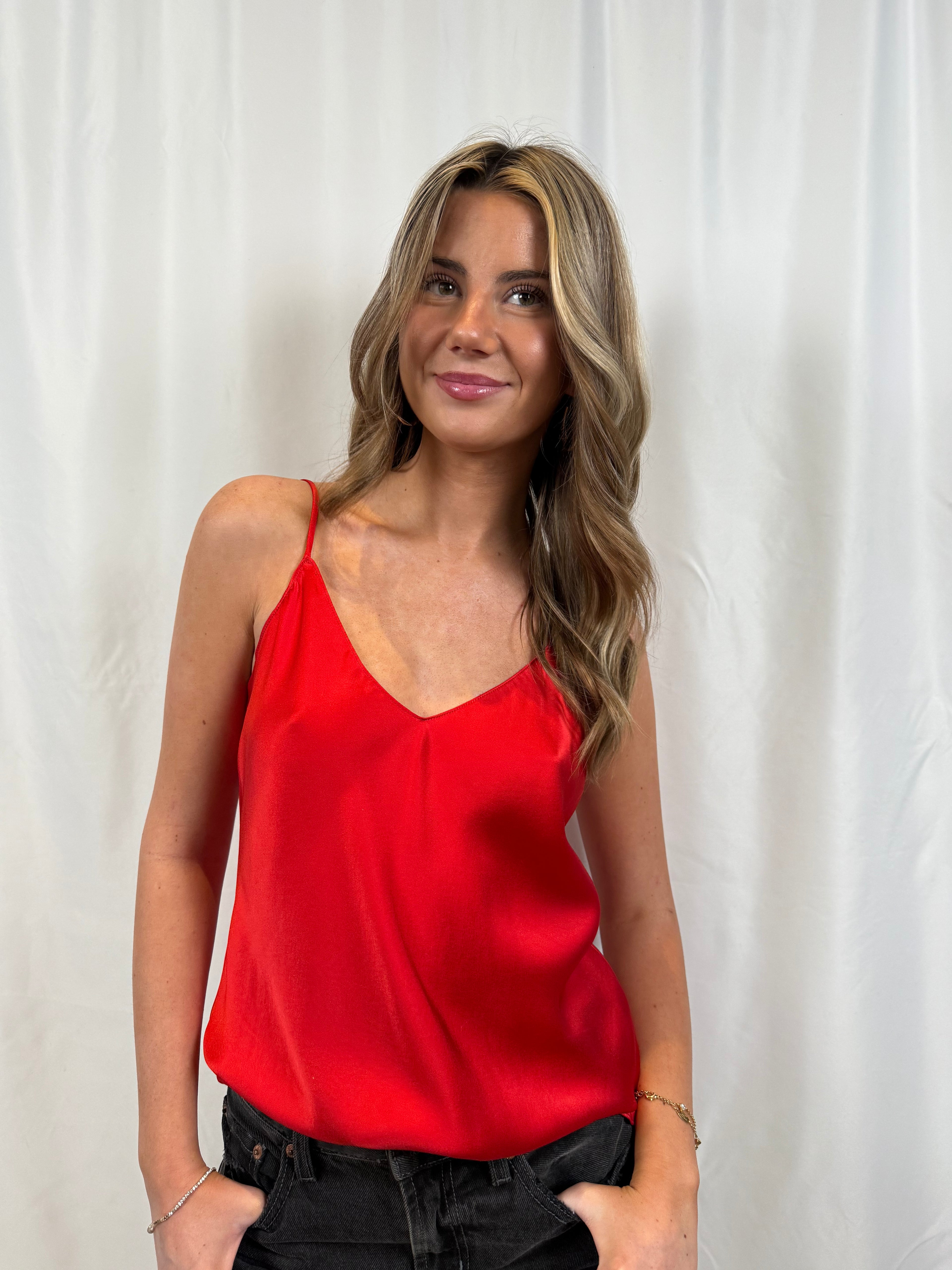 Gloria Silk Cami - Scarlet