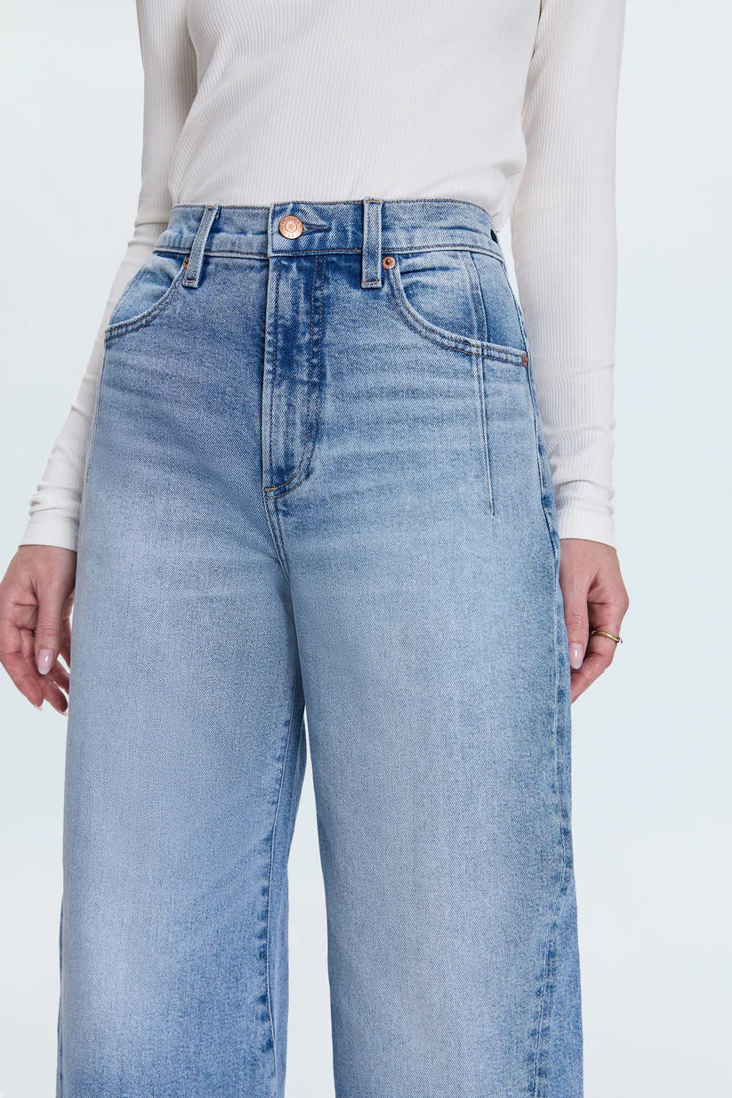 Kyra High Rise Bowed Ankle