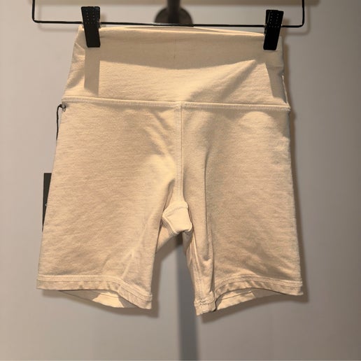 Montecito Biker Short - Eggshell